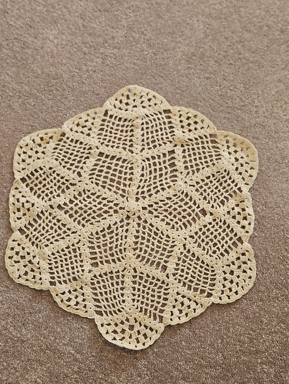 Vintage-Inspired Crochet Doily in Cream